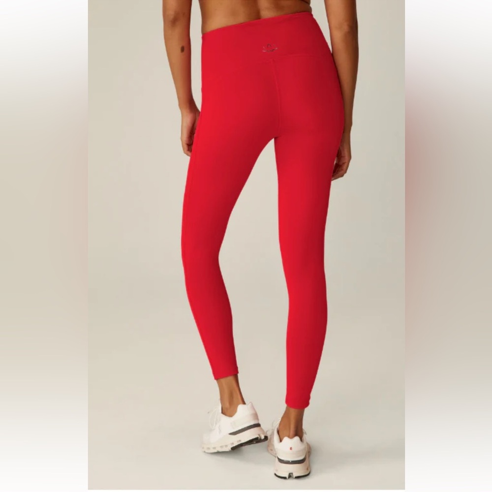 #231. Beyond Yoga POWERBEYOND Strive Midi Legging